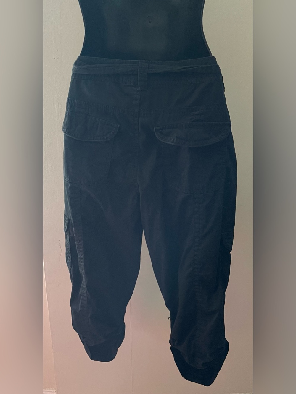 Denver Hayes Black Capri Cargo Pants Size 10 - Picture 3 of 11